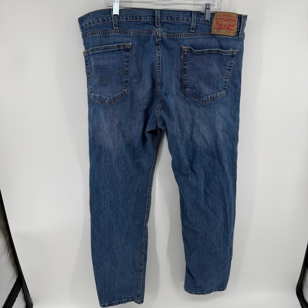 Levis 505 Regular Fit Mens Jeans 40x32 Medium Wash Blue Straight Leg 00505-2217 - Picture 2 of 9